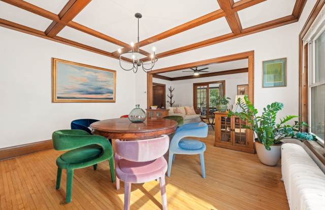 3824 Pleasant Avenue Gallery 4