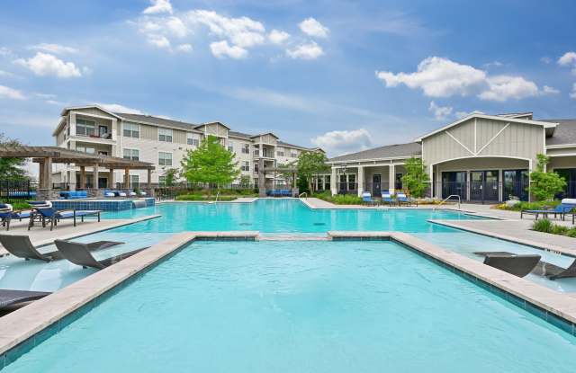 The Henry at Lake Houston Gallery 2