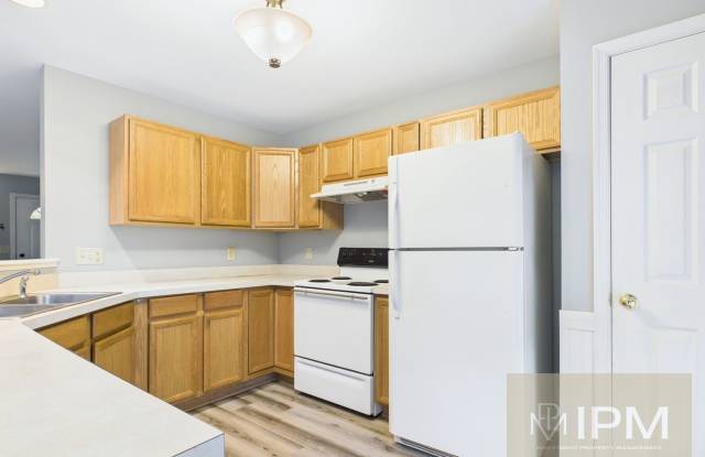 1/2 First Months Rent!! Bright 2 Bed, 1.5 Bath Townhome in New Cumberland! photos photos