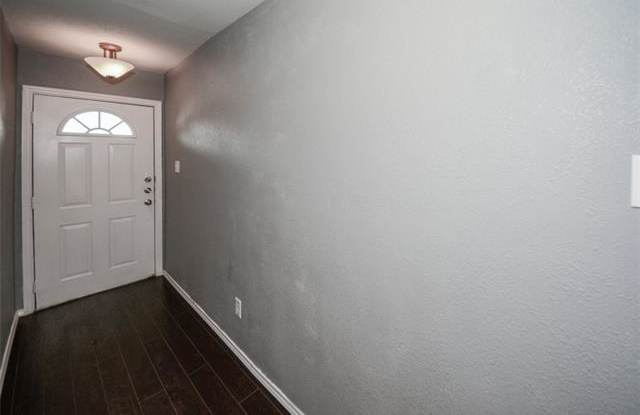 17822 Hillcrest Road Gallery 4