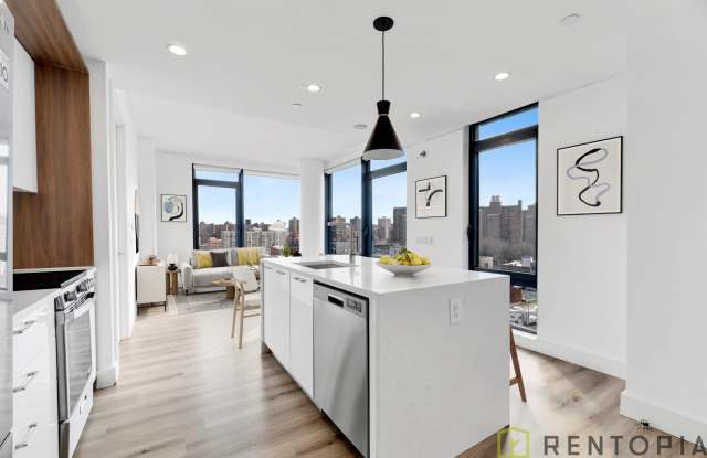 224 East 135th Street photos photos