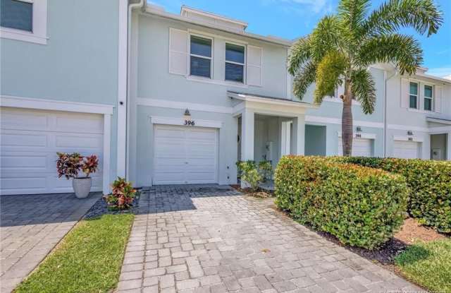 396 SE Sea Hunt Way photos photos