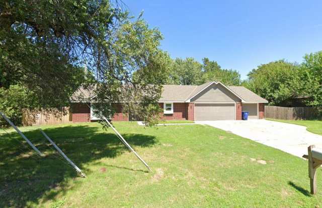 2816 W 25TH ST N - 2816 West 25th Street North, Wichita, KS 67204
