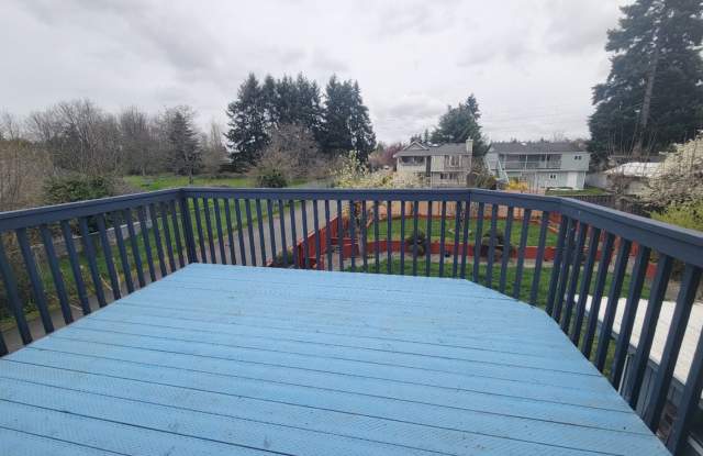 Spacious 4 Bedroom Home in S.Tacoma, Available Now! Gallery 4