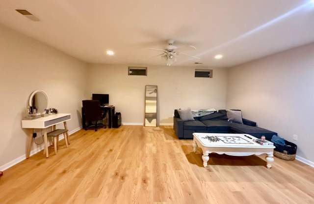 12061 ELLIOTS OAK PLACE photos photos