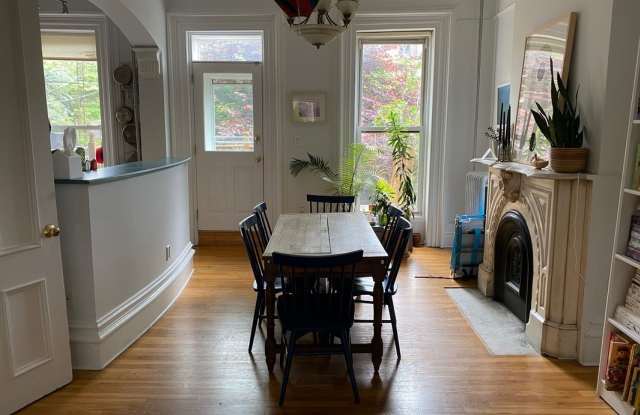 400 6th Street Gallery 3