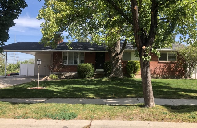 2079 E Brent Ln - 2079 Brent Lane, Cottonwood Heights, UT 84121