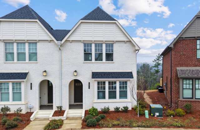 Discover the Charm of Hwy 150 living in Everlee photos photos