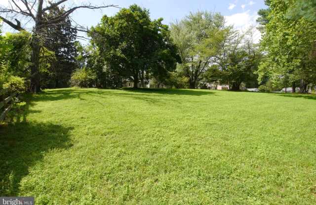 15900 MAPLE RIDGE COURT Gallery 4