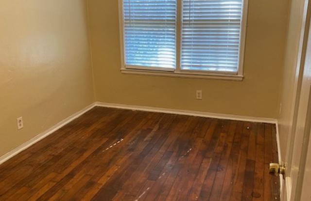 1219 East 53rd Street photos photos