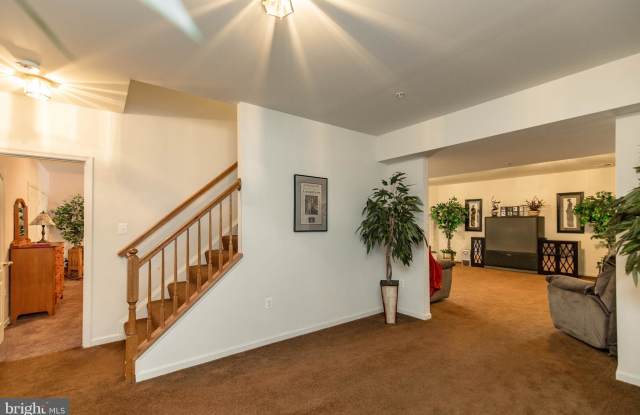 310 LISMORE DRIVE Gallery 4