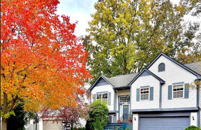 915 Hunt Club Boulevard photos photos