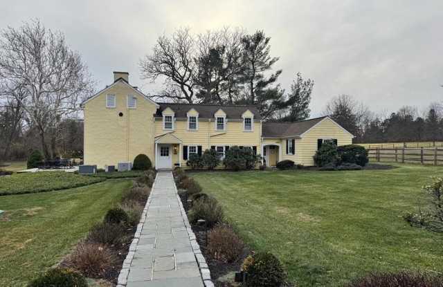 481 SKIPPACK PIKE - 481 Skippack Pike, Blue Bell, PA 19422