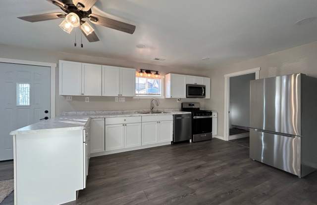 Newly Remodeled 2-Bedroom, 1-Bathroom Home – 4225 S 1170 E, Lagrange, IN – $1,175/Month photos photos