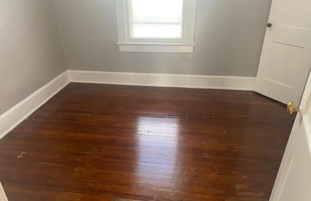 Cute Single Family Home close to KU Med Gallery 4