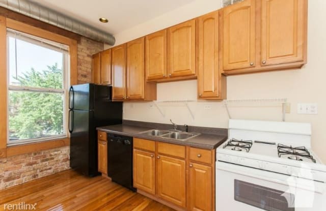 2445 N Southport Ave 102 - 2445 North Southport Avenue, Chicago, IL 60614