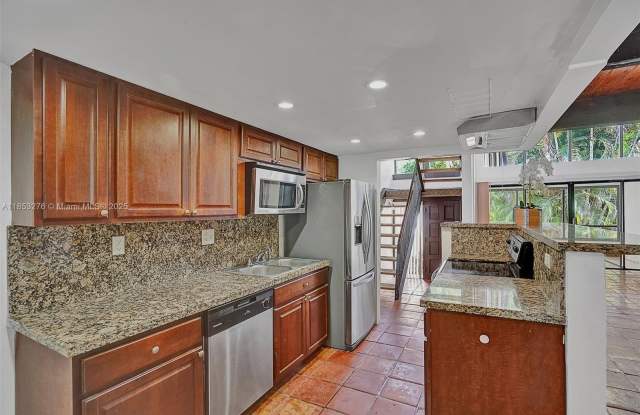 19208 NE 25th Ave photos photos