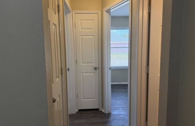 301 Meadow Lark Lane Gallery 4