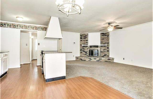 647 Roaming Road Drive Gallery 4