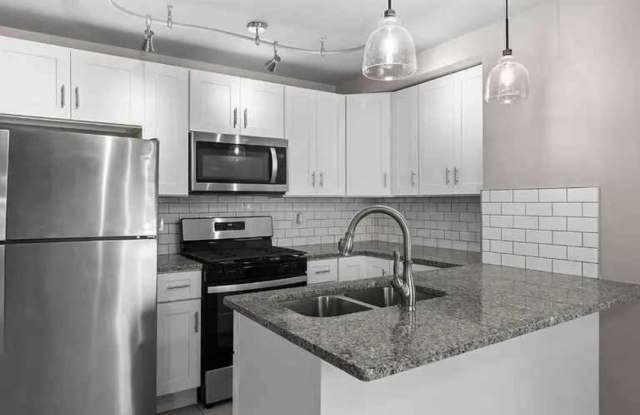 6142 Ray Avenue photos photos