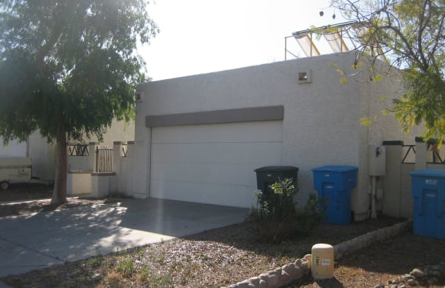 949 E. WAHALLA LANE - 949 East Wahalla Lane, Phoenix, AZ 85024