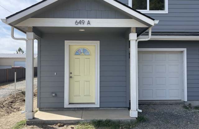 649 Ne 7th St photos photos