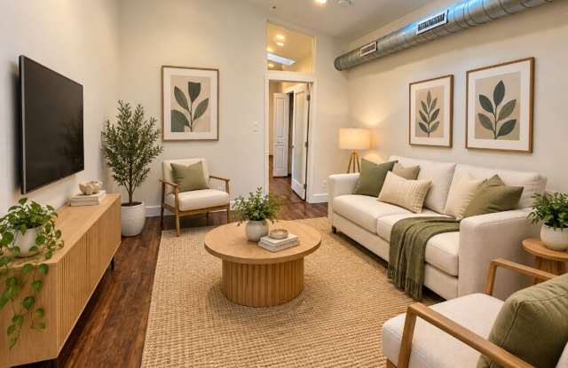 Bright Old City Living | 1BR with Skylight, Galley Kitchen & In-Unit Laundry Gallery 1
