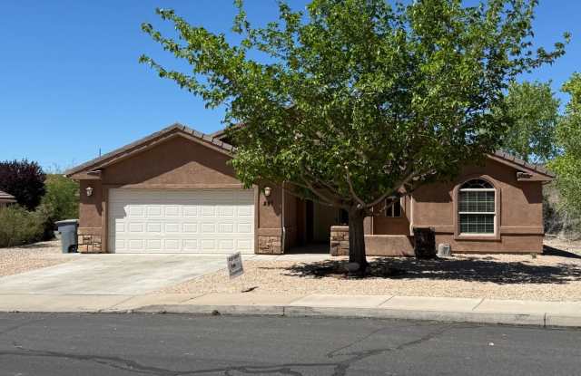 Price Just Reduced!!! Charming 3 Bed 2 Bath + DEN/OFFICE Area! photos photos