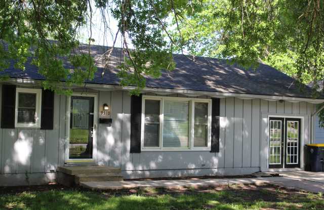 9310 Manchester Ave photos photos