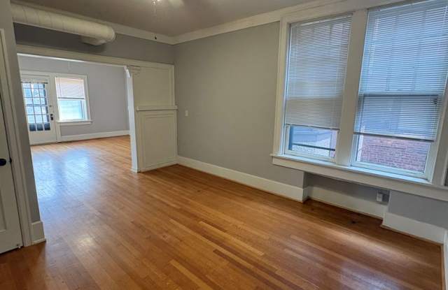 Colbert Apartments (3870 Harney St.) Gallery 3