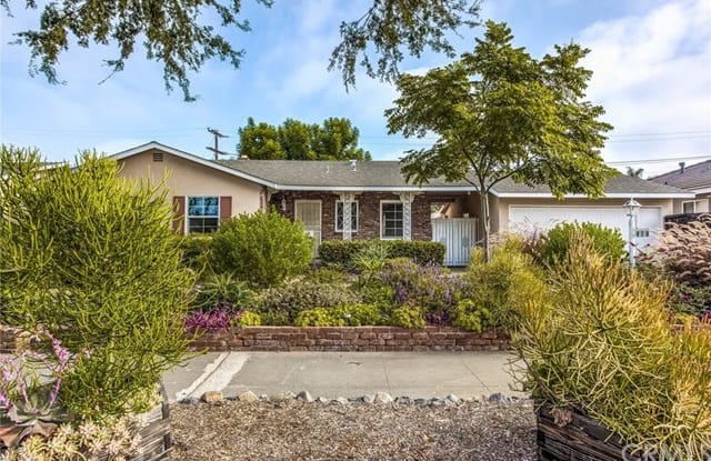 517 East Barkley Avenue - 517 East Barkley Avenue, Orange, CA 92867