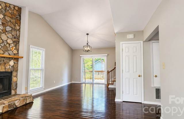 3317 Windsor Drive Gallery 2