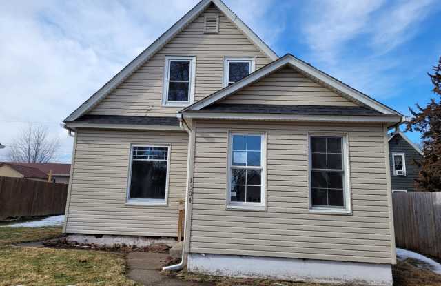 4 bedroom/2 bath home photos photos