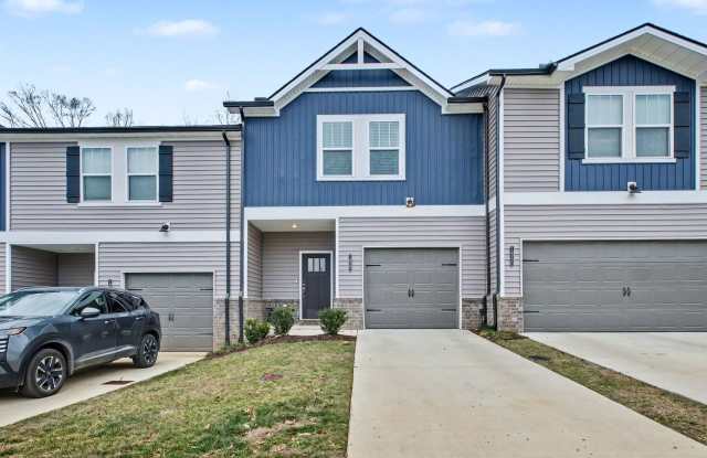 FOR LEASE- 3 BED 2.5 BATH TOWNHOME IN LEBANON TN! photos photos