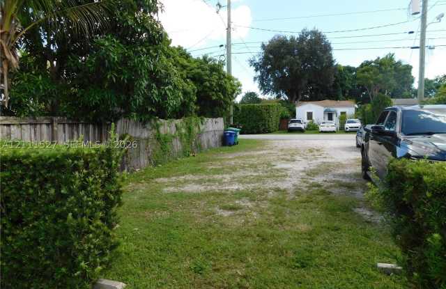 2216 SW 60th Ct Gallery 2