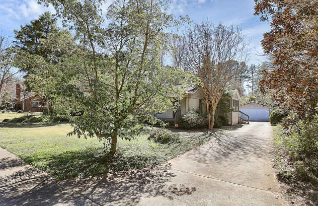 1326 Pinecrest Avenue Gallery 3