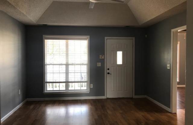 Charming 3-Bedroom Home in Convenient Warner Robins Location Gallery 4