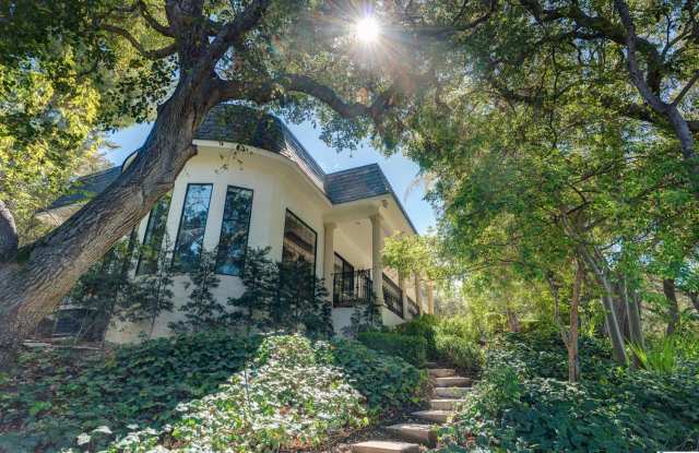 874 Highland Drive Gallery 3