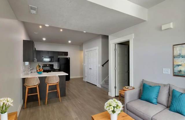 Madrona Townhomes Gallery 4