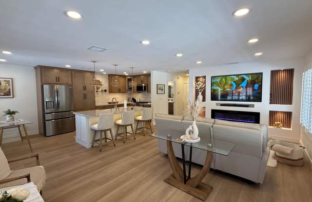 3439 Highwood Court Gallery 2
