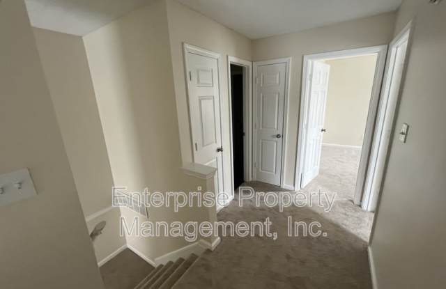 6869 Century Oaks Dr Gallery 3