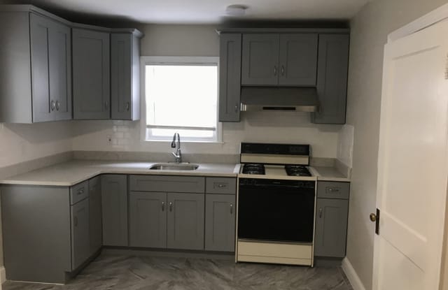 85 Davis St - 85 Davis Street, Quincy, MA 02170