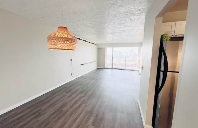 710 East 200 South, 8H - 8H Gallery 3