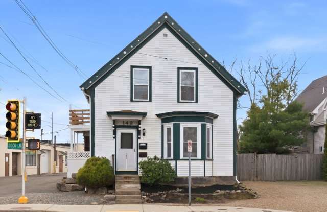 142 Elliott 1 photos photos