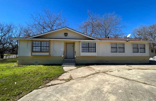 401 Riverdale Dr, San Antonio, TX. 78228 photos photos