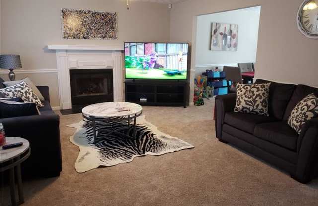 1796 Crestwood Drive NW Gallery 3