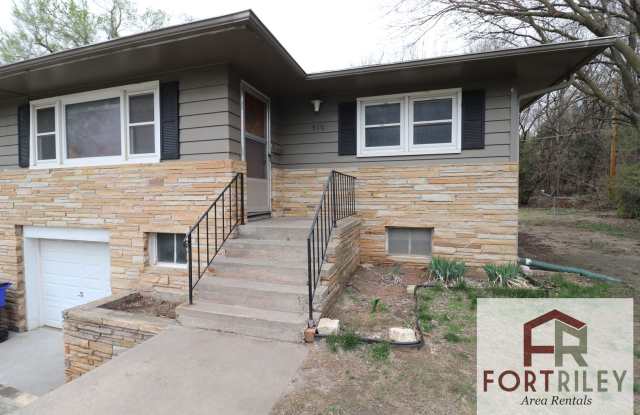 519 Maple St - 519 Maple Street, Junction City, KS 66441