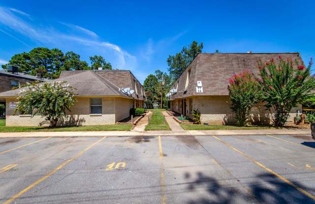 2 Bedroom Apt. in Prime Location - Newly Renovated and Pet Friendly photos photos