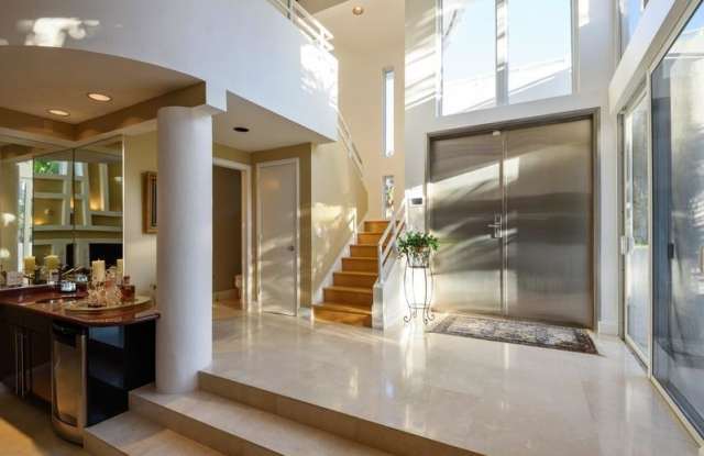 721 Park Dr W Gallery 3