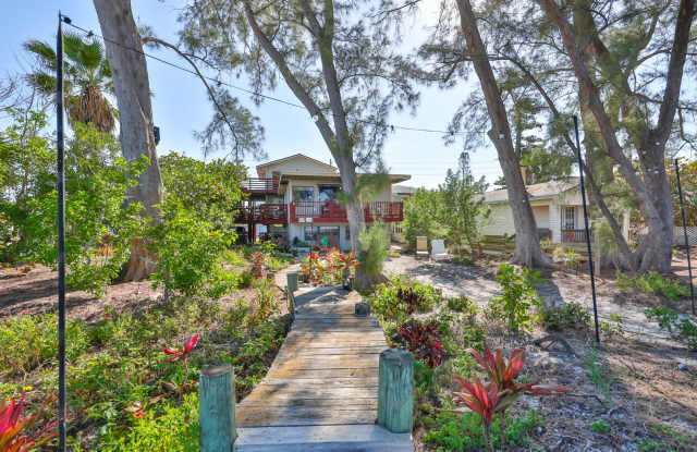 1 Bedroom Beachfront Condo, Steps away from Beach Access! photos photos